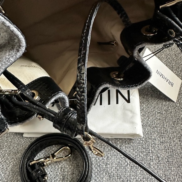 Brahmin Marlowe Bucket Bag NWT - Picture 8 of 12